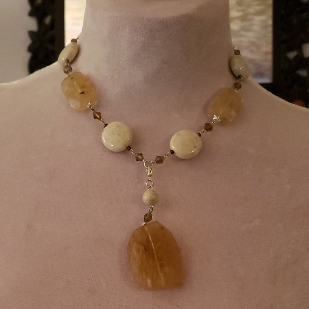 White & beige necklace